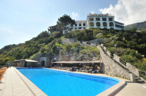 Отель Hotel Belvedere  Конка Дей Марини